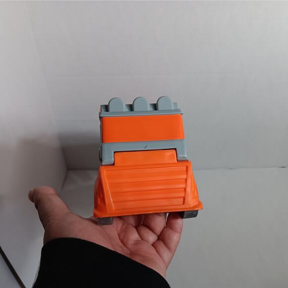 Hot Wheels Mega Hauler Semi-Truck Transport Car Carrier - Picture 6 of 8